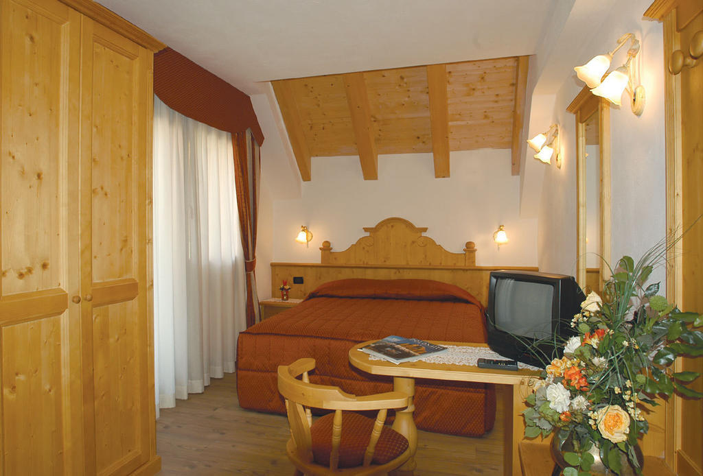 Rifugio Passo Staulanza Hotel Zoldo Alto Room photo